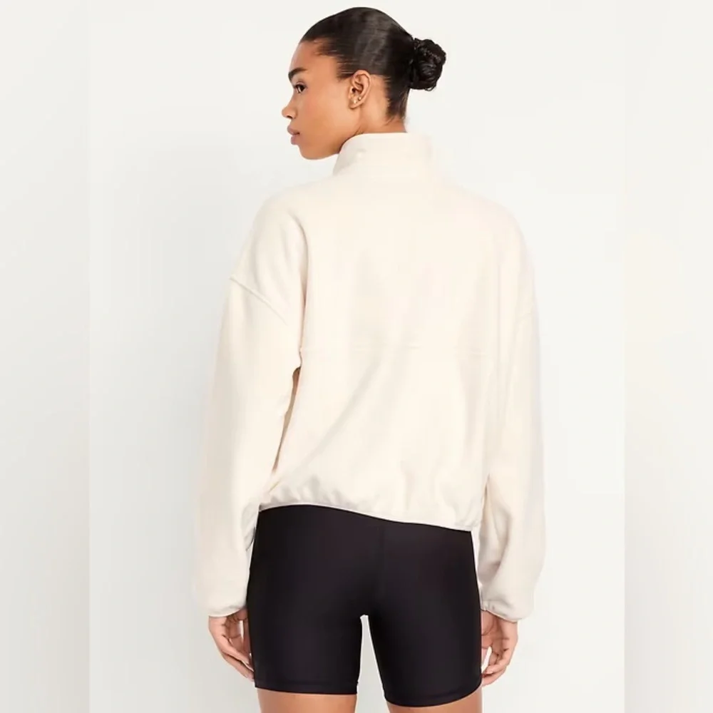 NWT! Old Navy Oversized Performance Microfleece Cropped Half Zip - Picture 2 of 6